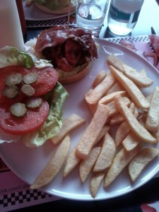 Burger Alcatraz. California 50's Diner